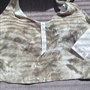 Lululemon aling tank